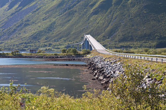 Brücke über Sundklakkstraumen, Lofoten