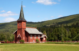 Kirche in Evenstad, Norwegen