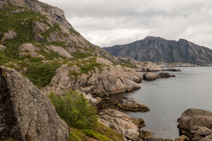 Bild: Küste zwischen Austre Nesland und Nusfjord