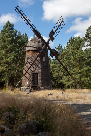 Windmühle mitten im Wald, 8km südlich von Tonsås, Schweden